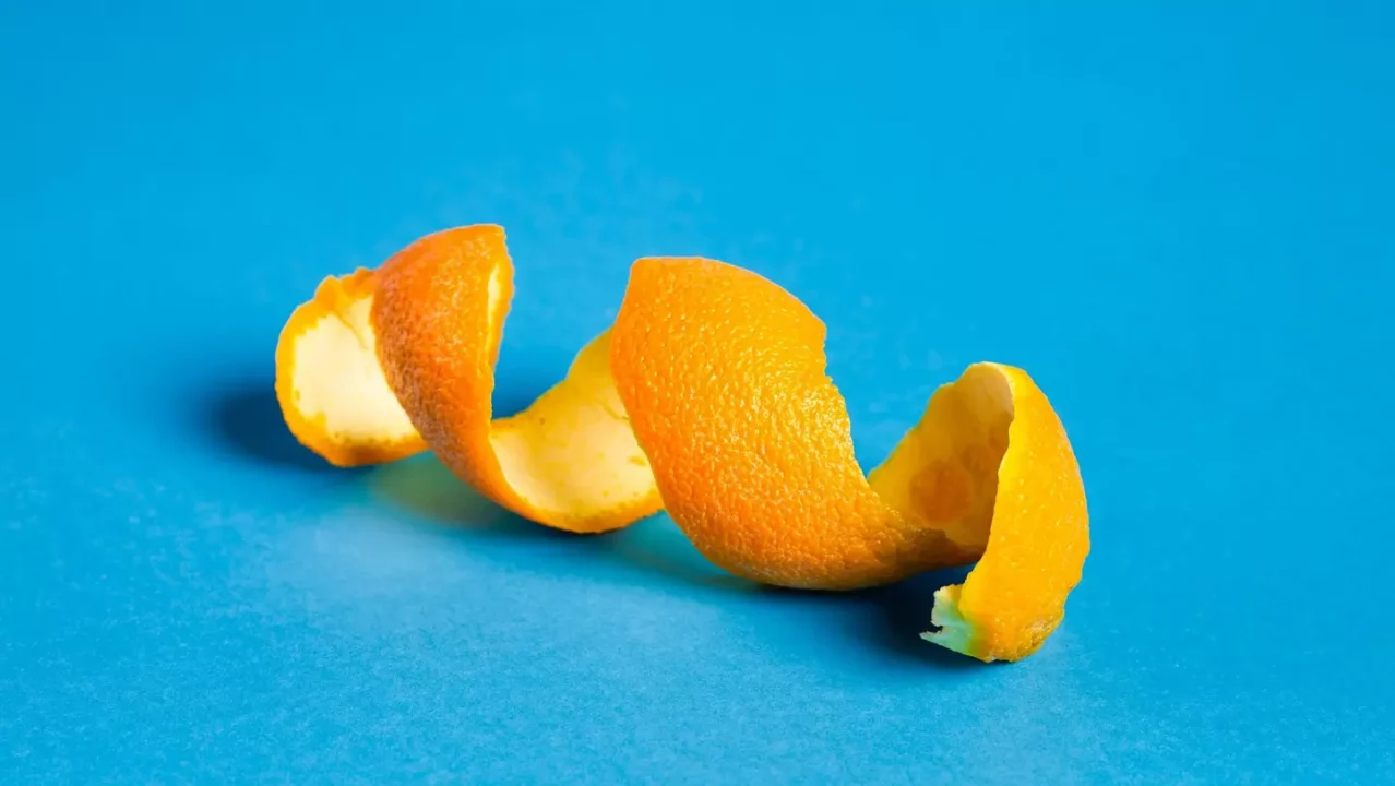 يعطي السيلوليت للجلد مظهراً يشبه قشر البرتقال بسبب تكتل الدهون تحت الجلد علاجات إزالة السيلوليت